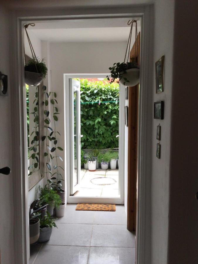 Bed and Breakfast Garden Flat 1 Лландидно Экстерьер фото